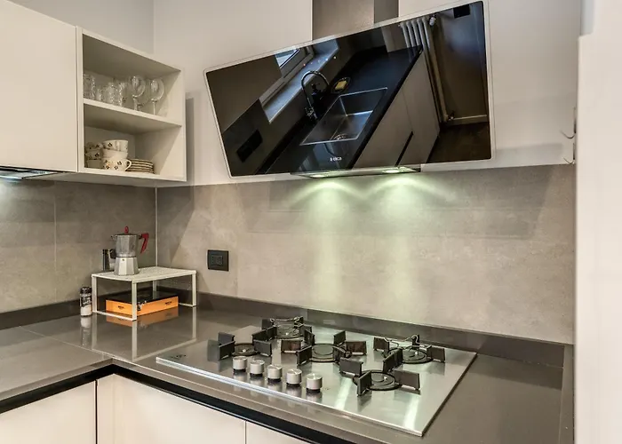 White Vatican Apartman