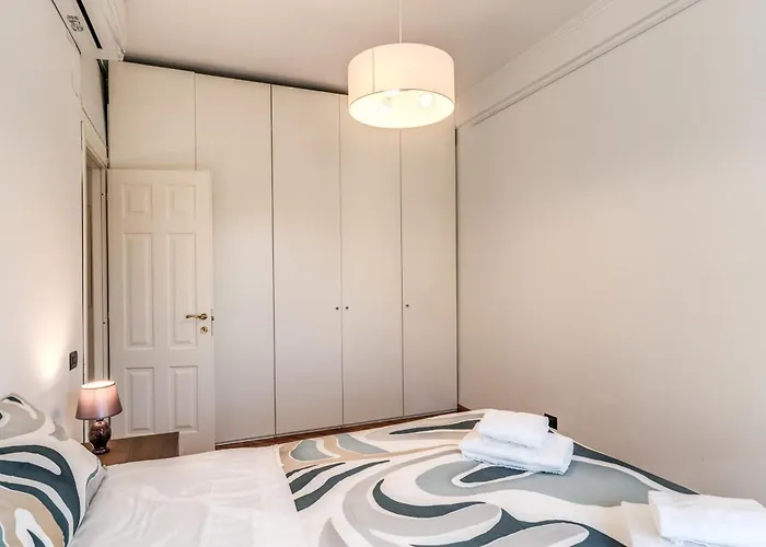 White Vatican * Ρώμη